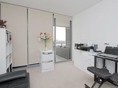 1602 / 96 Bow River Crescent, Burswood