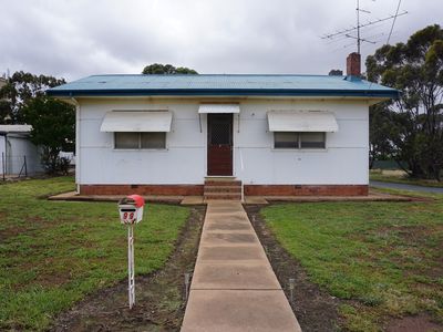 99 Church Street, West Wyalong