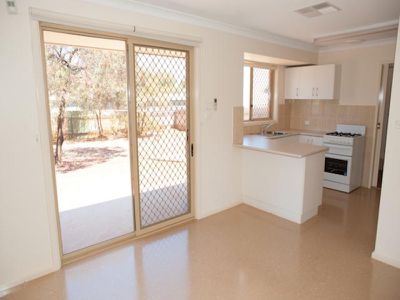 12 Watts Close, Boulder