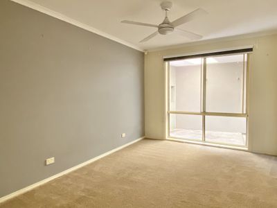 2 / 8 Ella Court, Hoppers Crossing