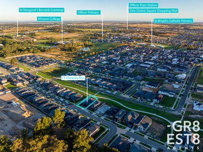 17 Chesney Rise, Officer