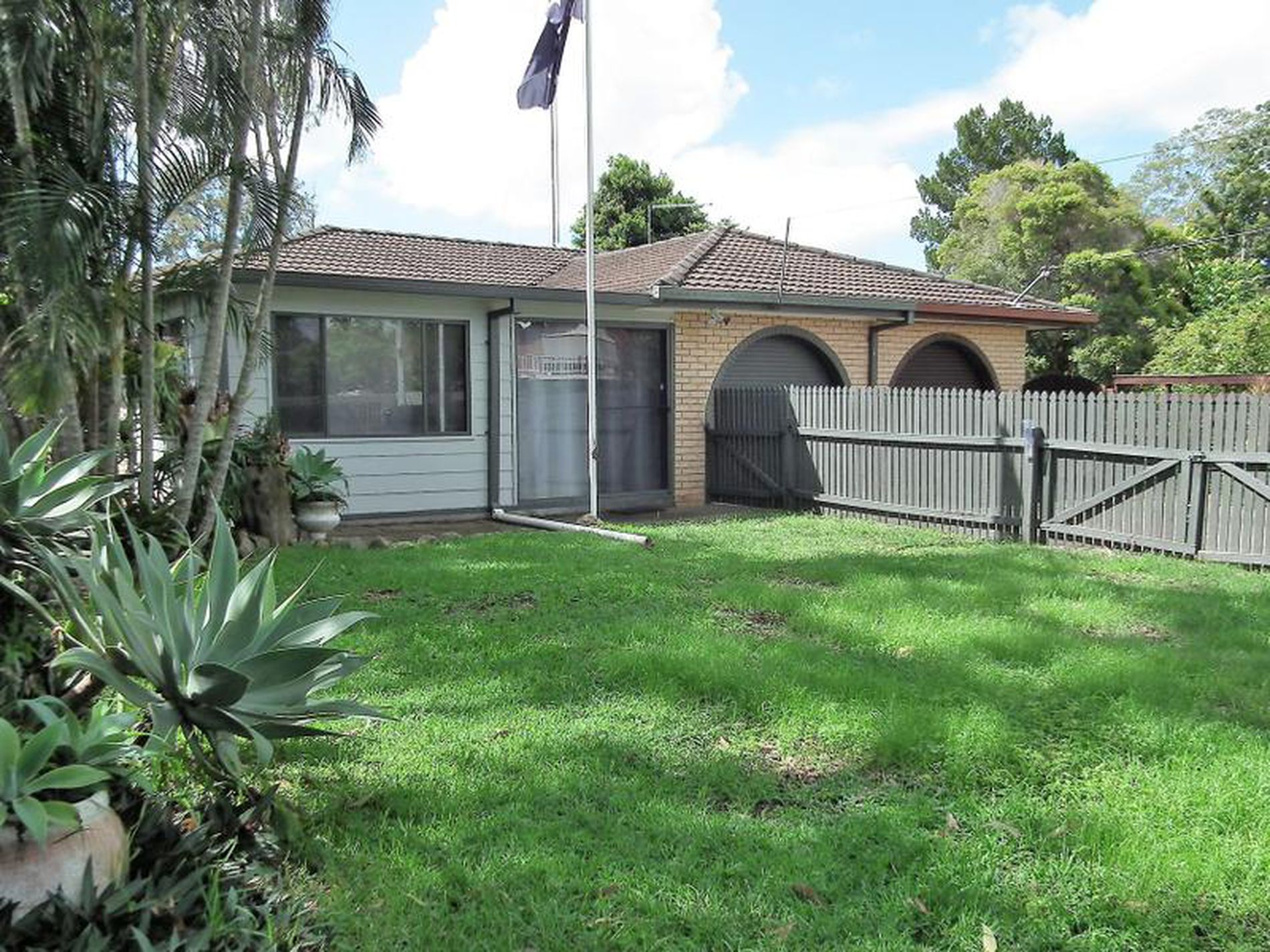 1 / 3 Pelican Place, Tweed Heads West