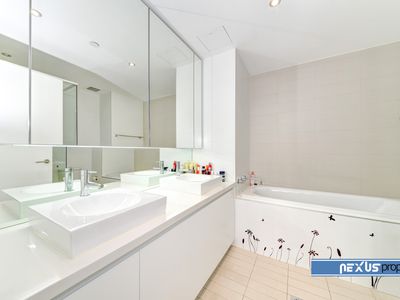16C / 4 Distillery Drive, Pyrmont