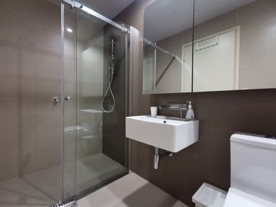 6404 / 568 Collins Street, Melbourne