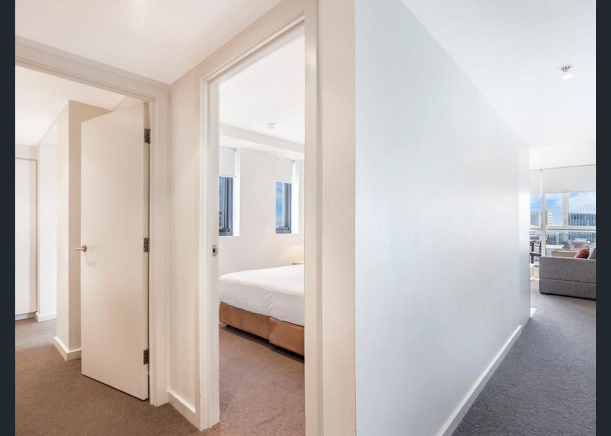 1001 / 10 Balfours Way, Adelaide
