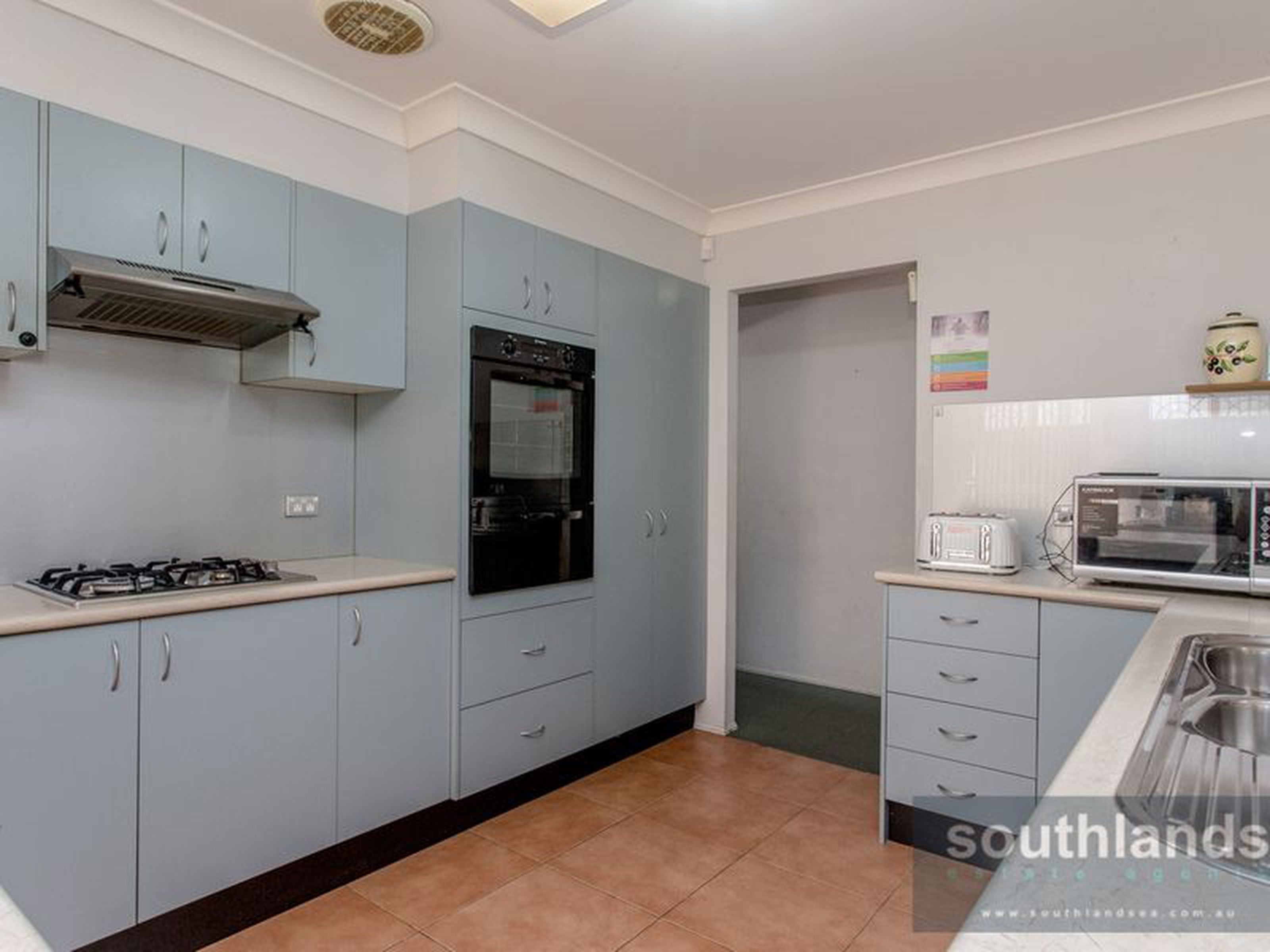 24 Anthony Crescent, KINGSWOOD