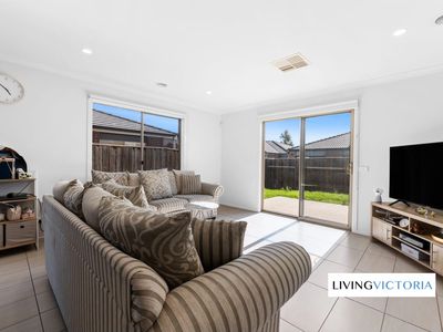 17 Kurrali Crescent, Werribee