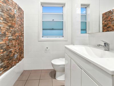 22 Kapooka Avenue, Dapto