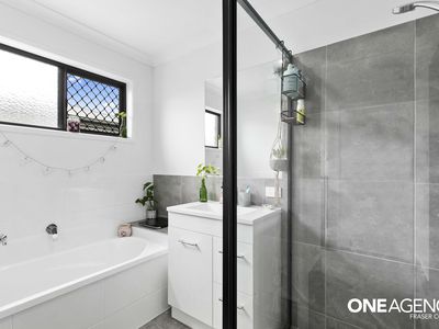 32 Saltair Drive, Eli Waters