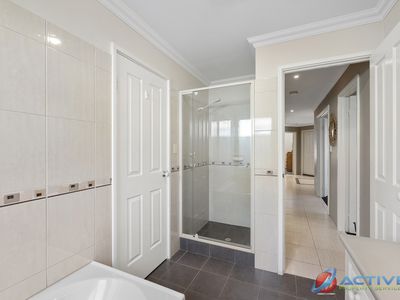 9 Iris Court, Coodanup