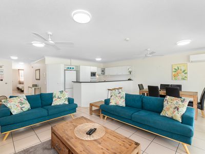 25 / 7 Mariners Drive, Townsville City