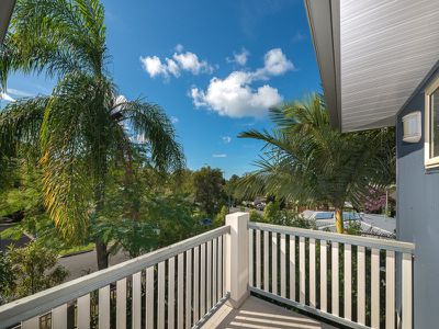 2 / 4 Locke Street, Southport