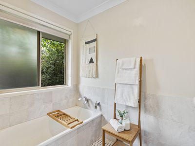 94 Jacaranda Avenue, Tweed Heads West