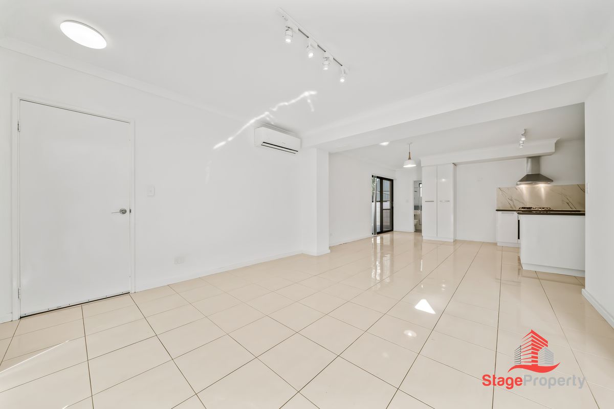 18 / 22 Rinaldo Crescent, Coolbellup