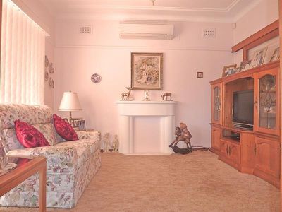 133 Stoney Creek Rd, Beverly Hills