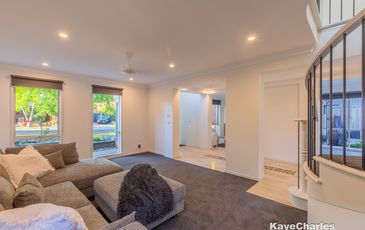 11 Windsor Drive, Beaconsfield