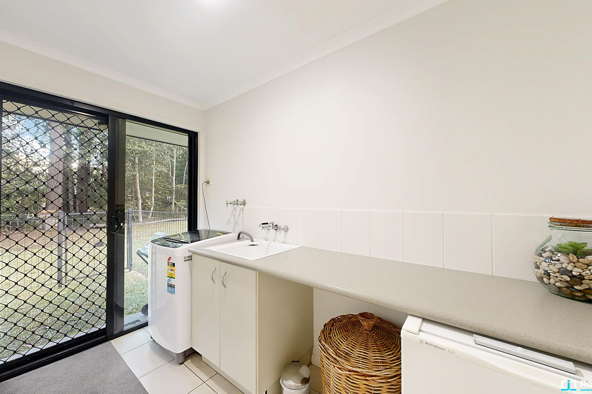 83 Stratford Park Drive, Pomona