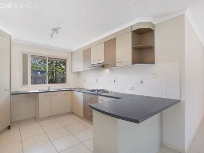 27 Topaz Circuit, Urangan