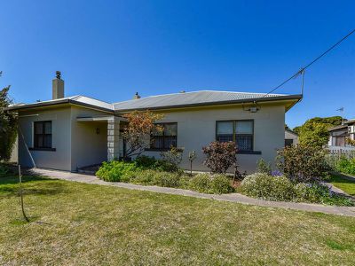 6 Aitken Street, Millicent