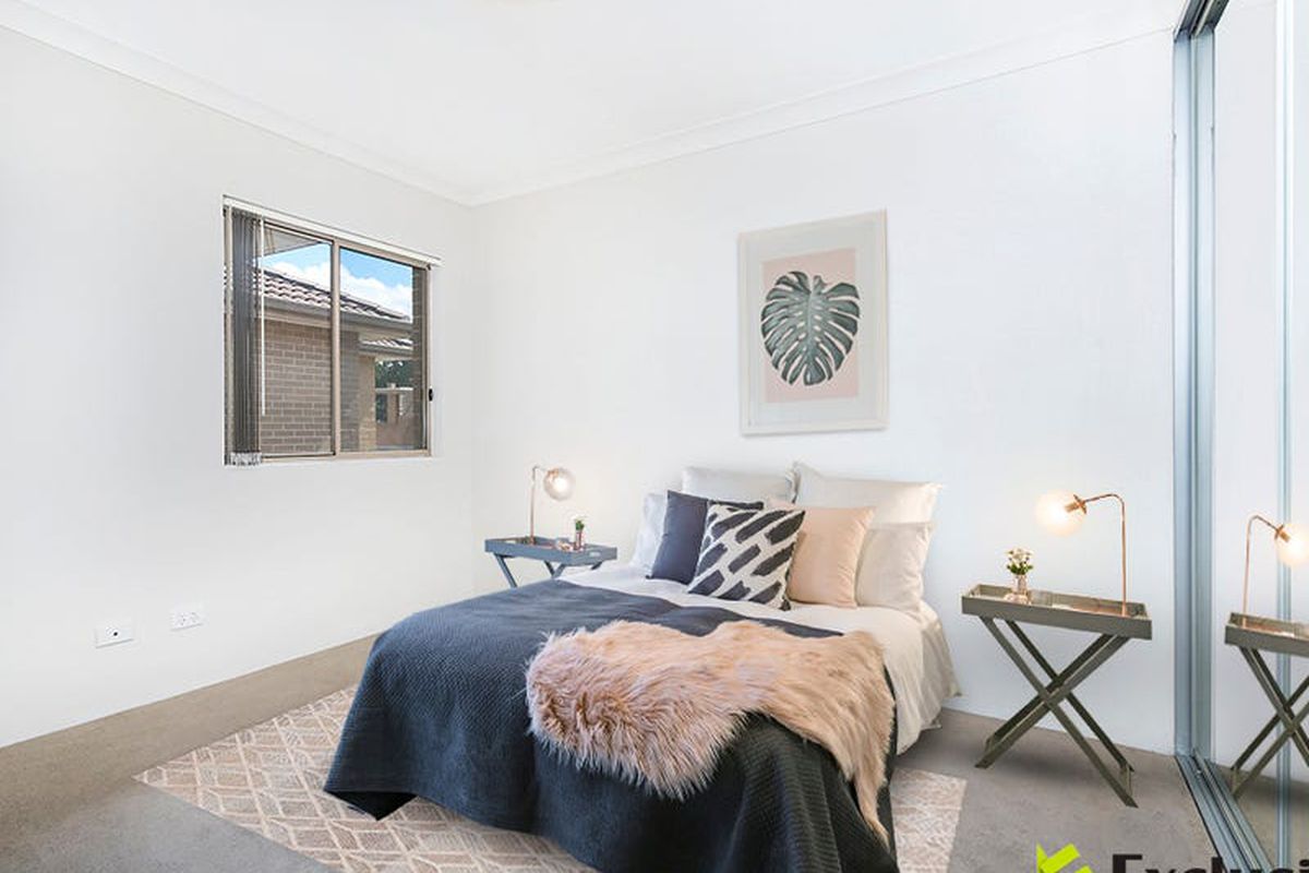 18 / 32 Short Street, Homebush