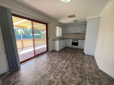38 Cardiff Arms Avenue, Dubbo