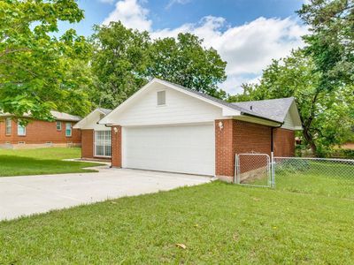 2414 East Kiest Boulevard, Dallas, TX, International