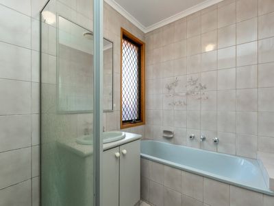 1 / 50 Tower Road, Werribee