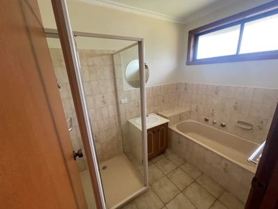 2 / 59 Duncans Road, Werribee