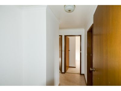 4 Oak Court, Horsham