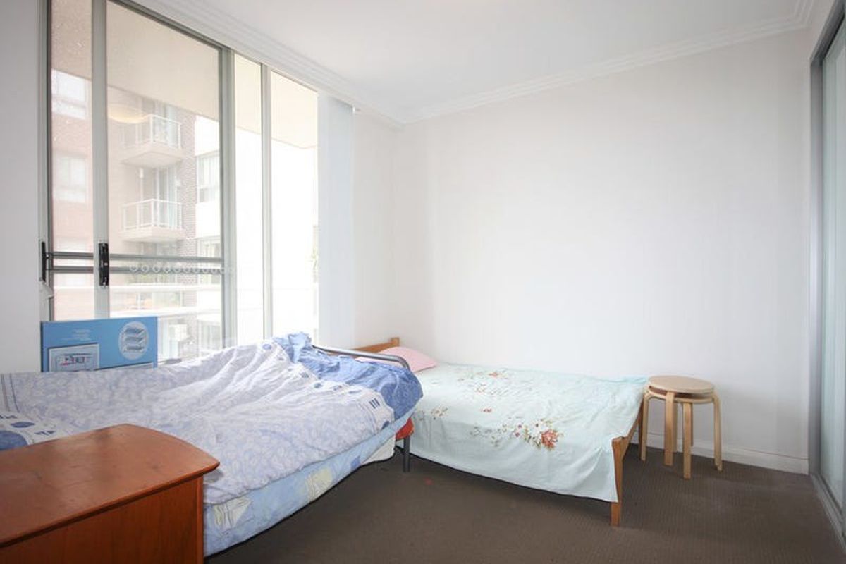 E113 / 81-86 Courallie Avenue, Homebush West
