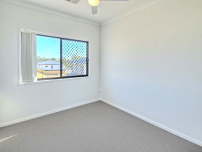 305 Lakeside Avenue, Springfield Lakes