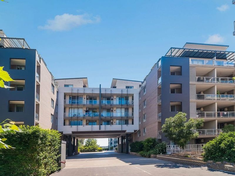 D101 / 81-86 Courallie Avenue, Homebush West