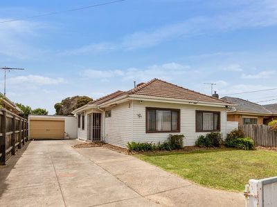 8 Liston Avenue, Reservoir