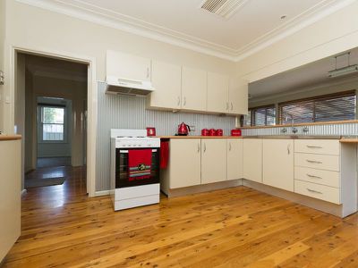 25 Crown Street, Dubbo