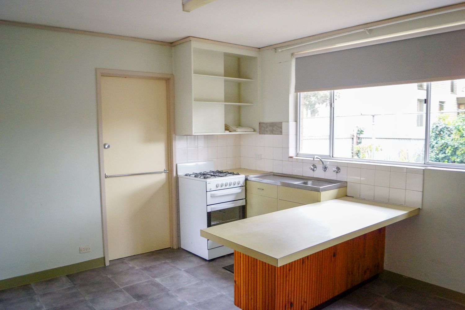 2 / 1C George Street, Horsham