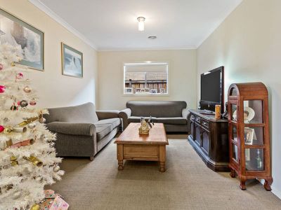 12 Maremma Drive, Mernda