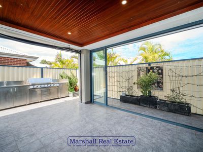 8 Newgain Cres, Carramar