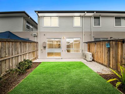 8 Pamir Circuit, Clyde North