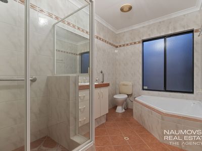 8 Woodchester Place, Nollamara