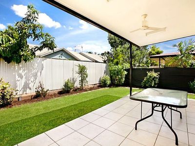 4 / 6 Wright Crescent, Gray