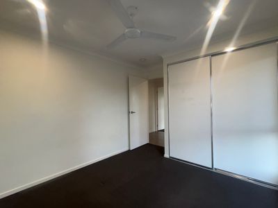 2 / 26 Summit St, Griffin