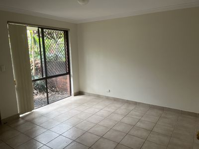 31b Birdwood Circus, Bicton
