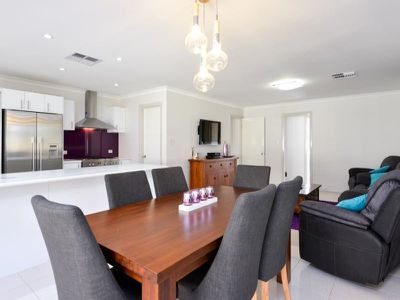 9 Sanders Close, Somerville