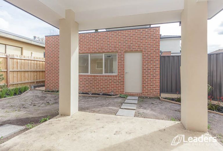 1 / 4 BOX AVENUE, Forest Hill