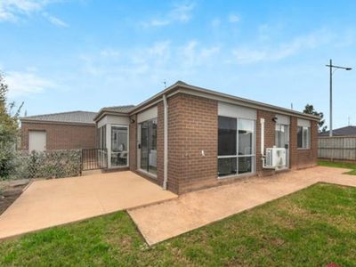 33 Pear Street, Wyndham Vale