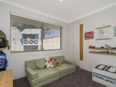 9 Binar Court, South Guildford