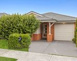 13 Ellaroo Circuit, Clyde North