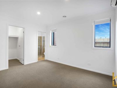 5 Lahore Close, Mount Cottrell