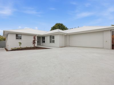 2 / 61 Stanley Street, Summerhill