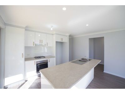 30 Apsley Crescent, Dubbo
